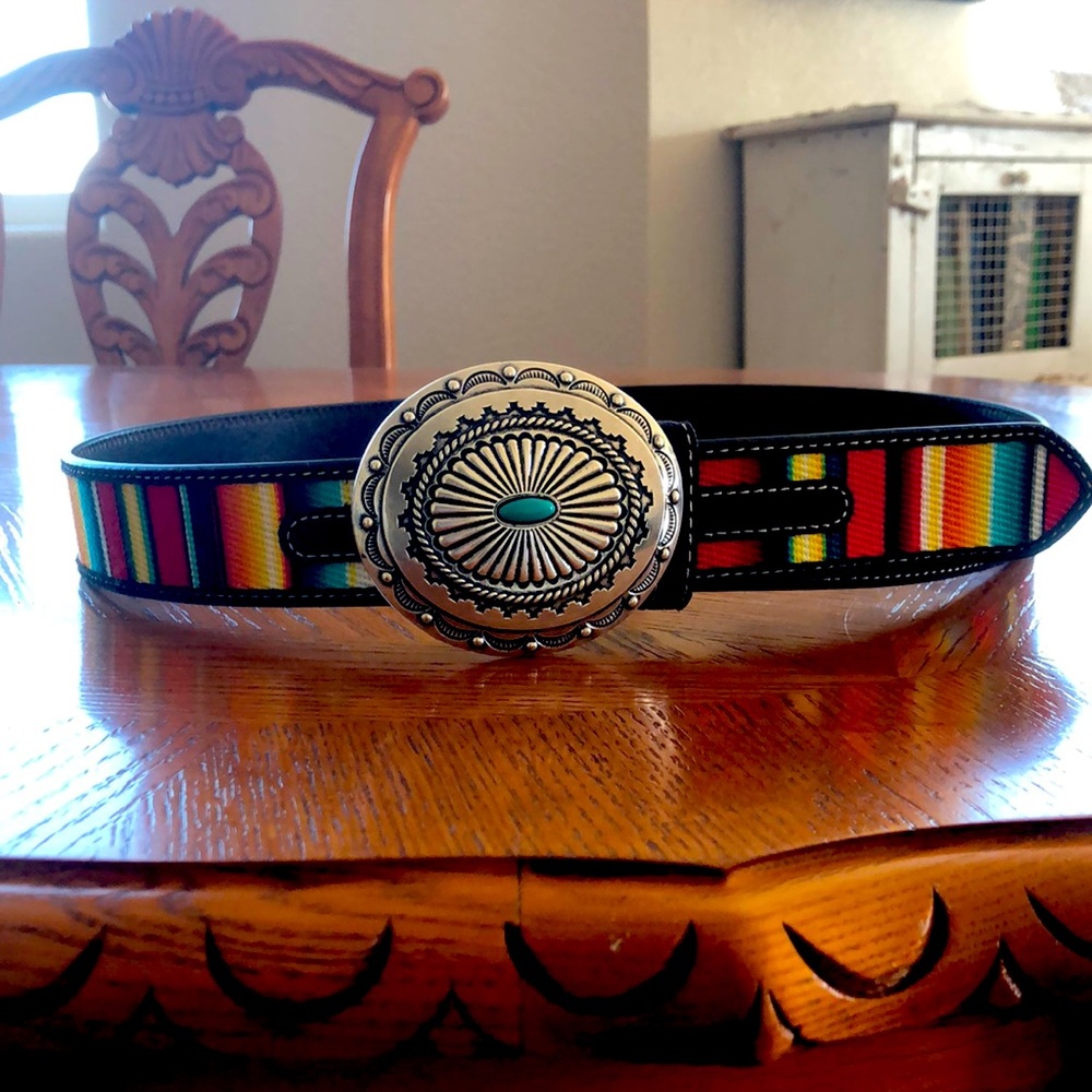NWOT Women’s Ariat Serape Belt Size L